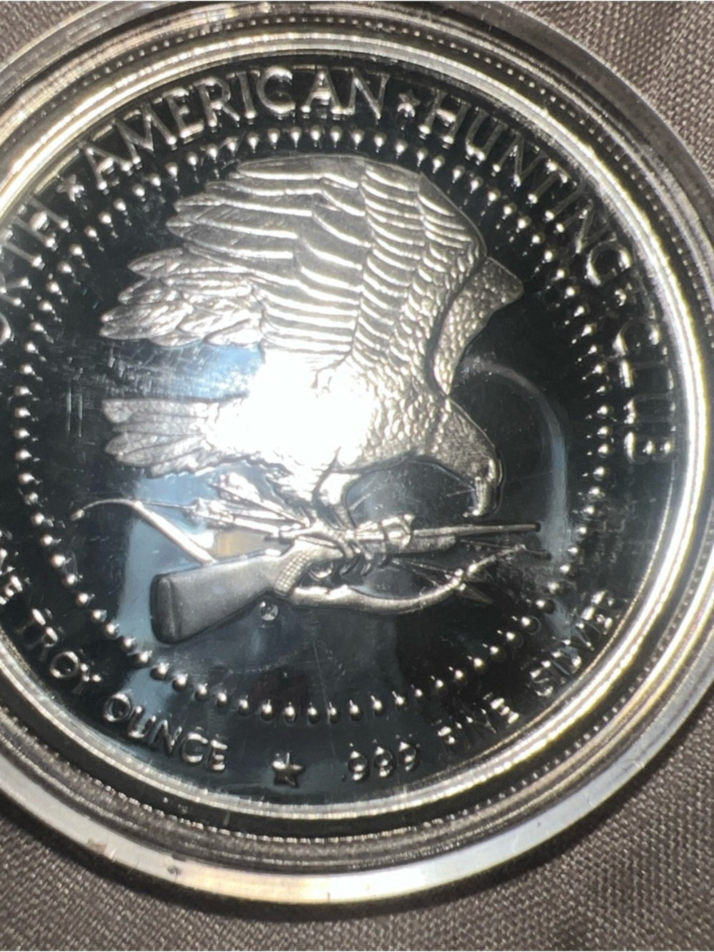 1 Troy Ounce Silver North American Hunting Club Caribou Coin In Capsule - Picture 2 of 2